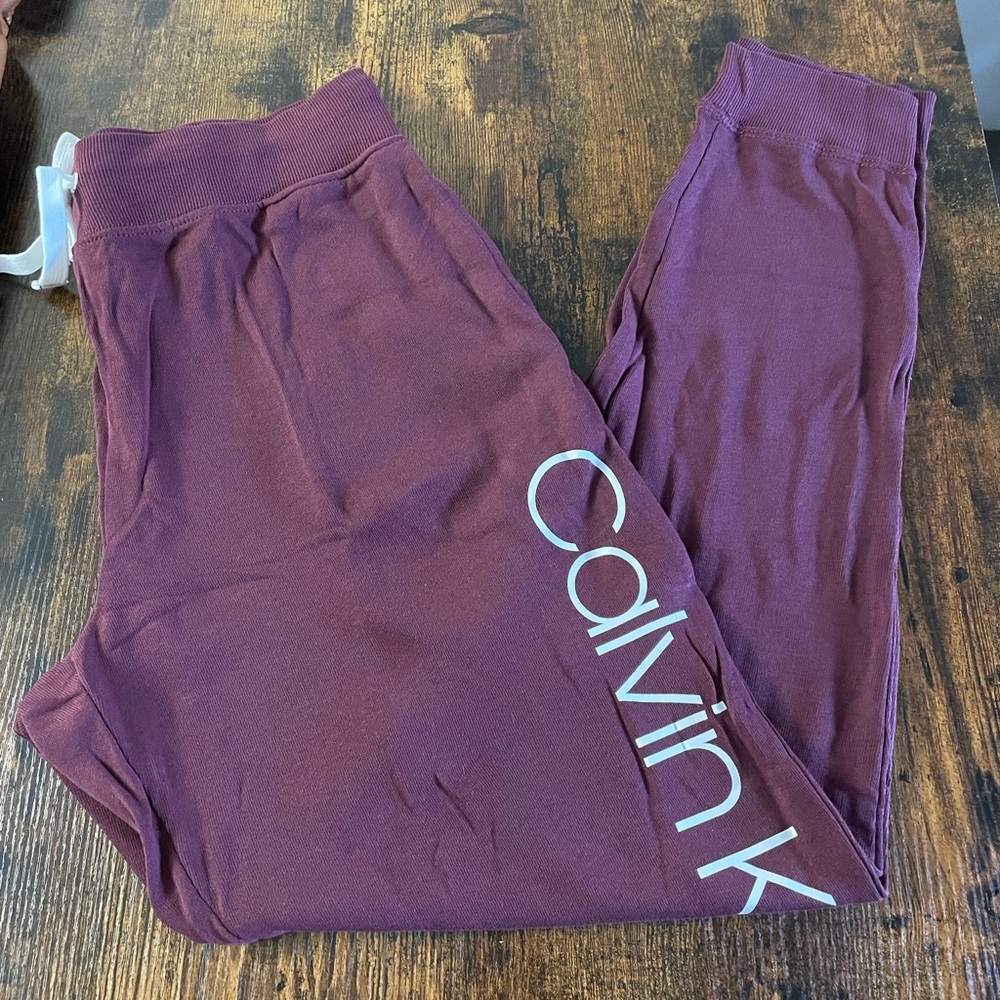 Calvin Klein burgundy lightweight sleepwear joggers/sweatpants